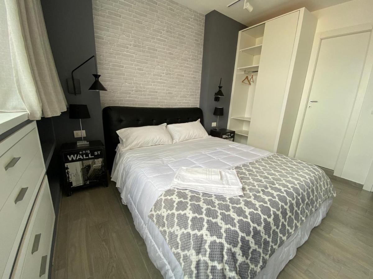 2B Fifteen Floor Suite Napoli Extérieur photo