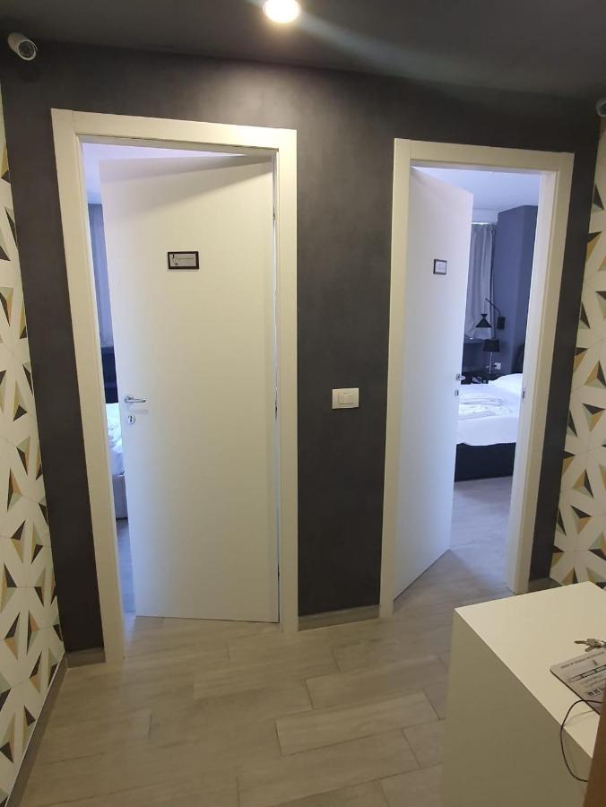 2B Fifteen Floor Suite Napoli Extérieur photo